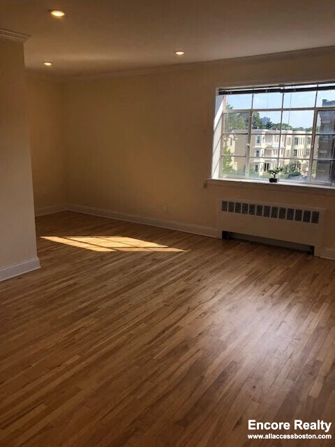 72 SAINT PAUL ST