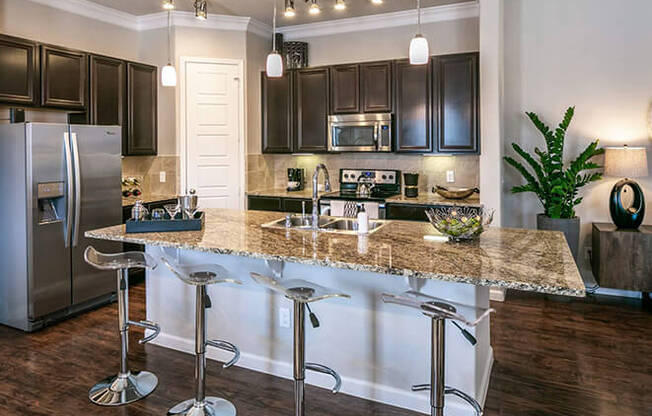 Granite Counter Tops In Kitchen at Berkshire Woodland, Conroe, 77384