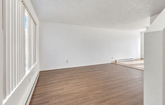 2 beds, 1 bath, 794 sqft, $1,295, Unit 25