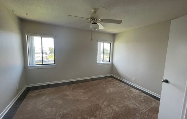 2 beds, 2 baths, $1,700, Unit UNIT 203