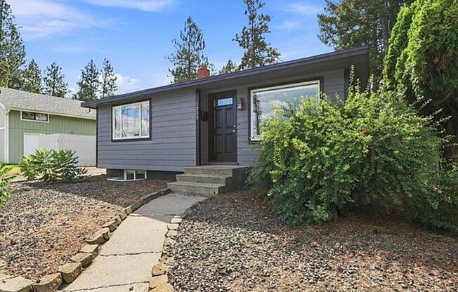 4-bedroom, 1 bath Beautifully Updated Single Family Home Available Now! - Northwest Francis