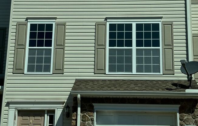 Coming Soon - Spacious 3 Bedroom, 2.5 Bath Townhome in York New Salem, Pa.