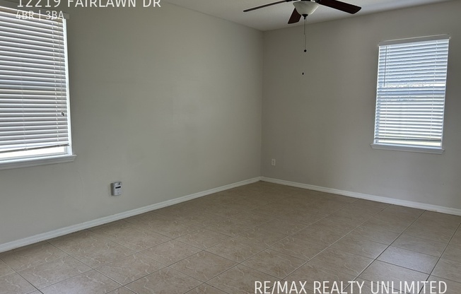12219 FAIRLAWN DR