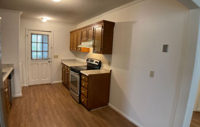 2 beds, 1 bath, $1,295, Unit # EMILY MASSEY