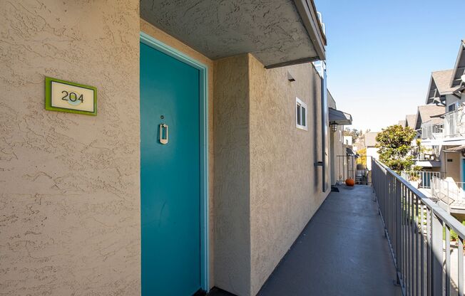 2 beds, 2 baths, 930 sqft, $2,895, Unit 301