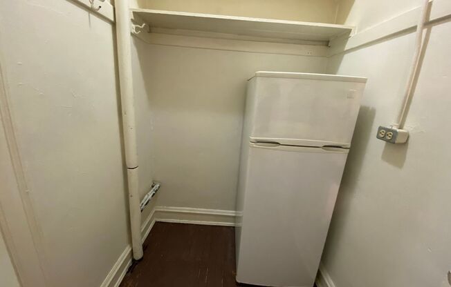 Studio, 1 bath, 400 sqft, $825, Unit 603