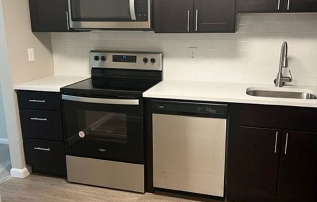 2 beds, 2 baths, 1,250 sqft, $2,445, Unit 307