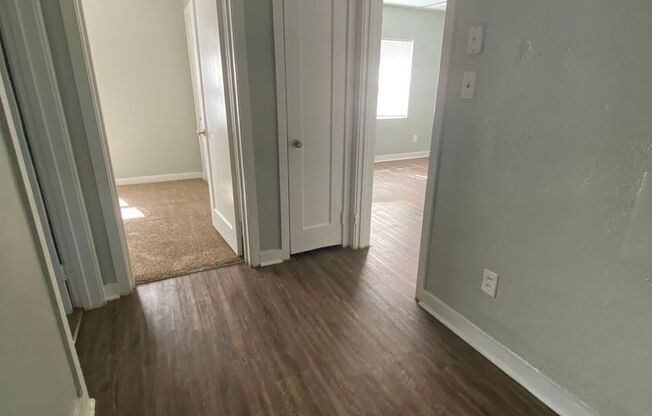 2 beds, 1 bath, $1,090