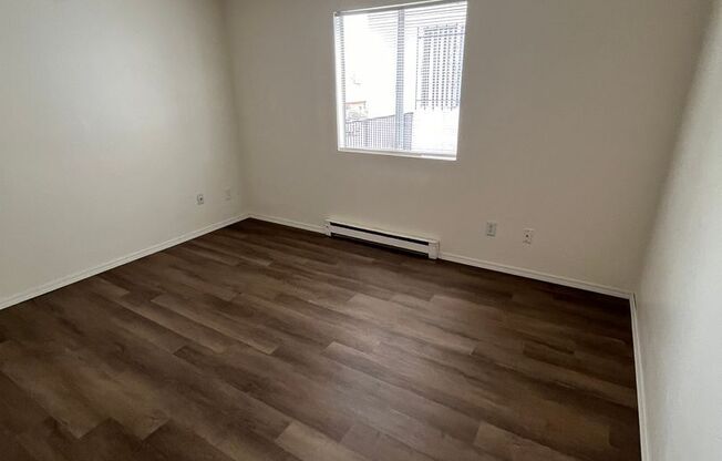 2 beds, 1 bath, 850 sqft, $825, Unit TU3050-12