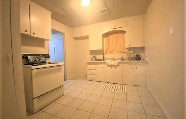 3120 S Woodward - 1