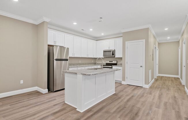 2 beds, 1 bath, 939 sqft, $900, Unit 137