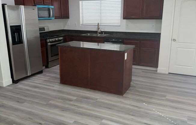 5-bedroom,2.5-bathroom house located in the desirable North Las Vegas. 89081