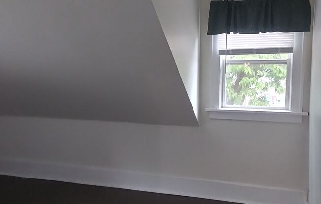 713-713 1/2 13th Avenue