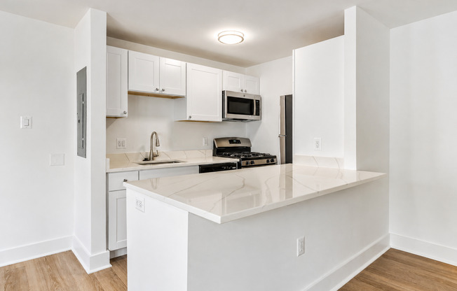 1 bed, 1 bath, 615 sqft, $1,875, Unit 102