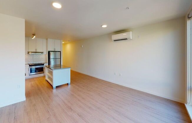 1 bed, 1 bath, 520 sqft, $2,545, Unit 413