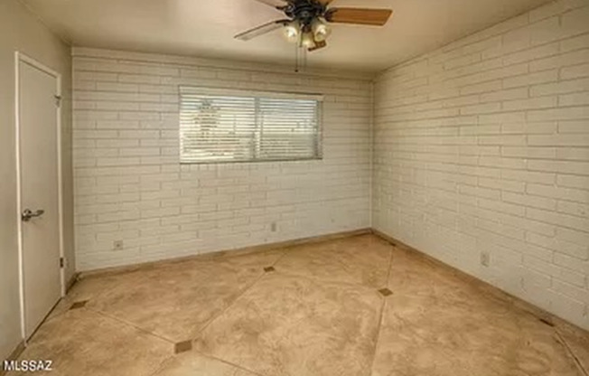 3 beds, 2 baths, $2,100, Unit 55 Cherry-206