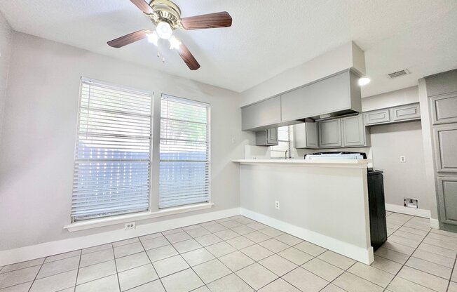 10827 SUGAR HL DR