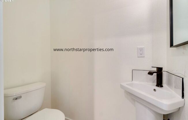 2 beds, 2.5 baths, $2,975, Unit MU-DIVI3019