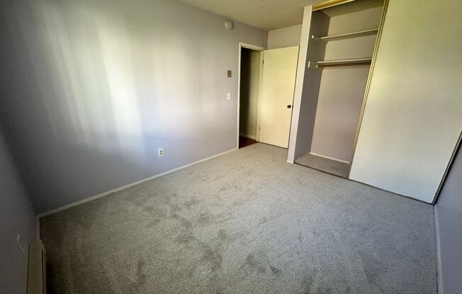 3 beds, 1 bath, $1,795, Unit Unit 55