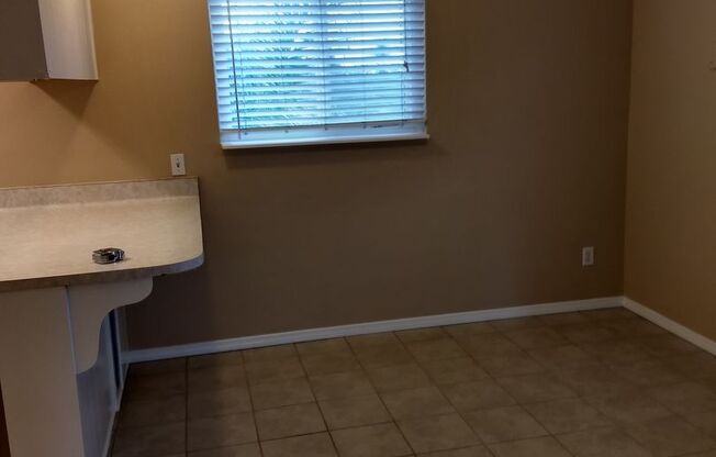 2 beds, 1 bath, 1,100 sqft, $2,200, Unit 3543 Grim Ave