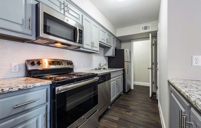 a kitchen of Vine apartment in Arlington, TX
