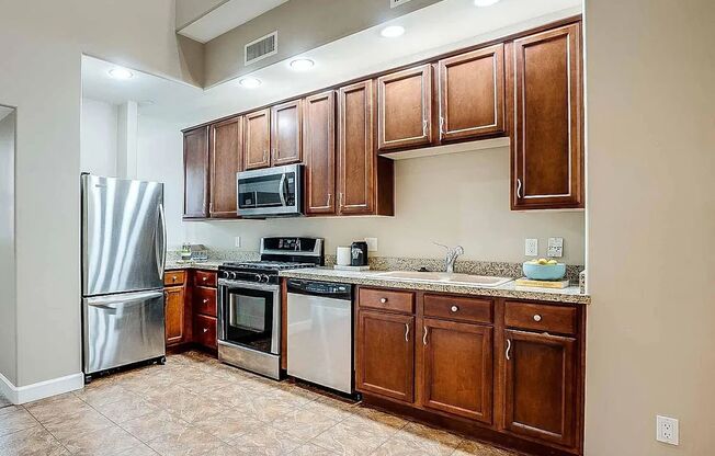 555 W 6th St - near ASU - partially furnished