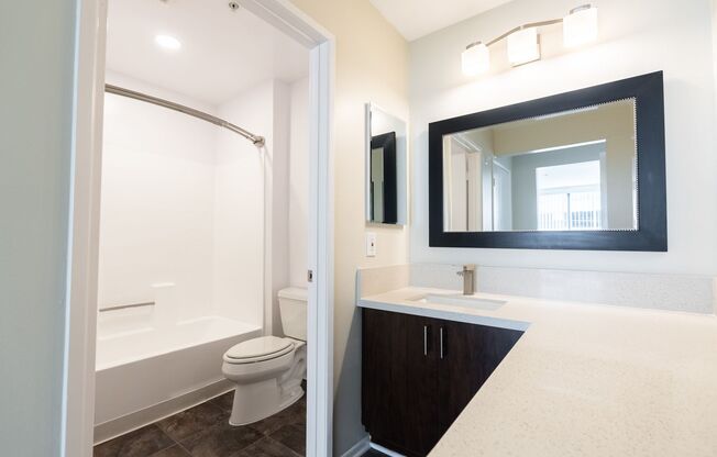 2 beds, 2 baths, 850 sqft, $2,798, Unit 113