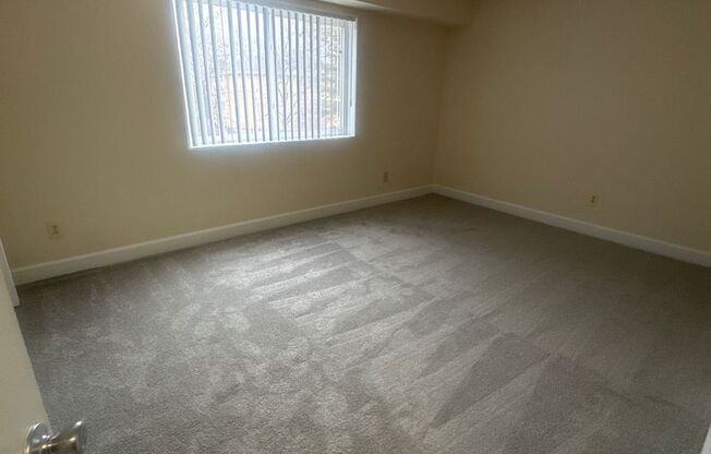 3 beds, 2 baths, 1,300 sqft, $2,150, Unit 3335 #201