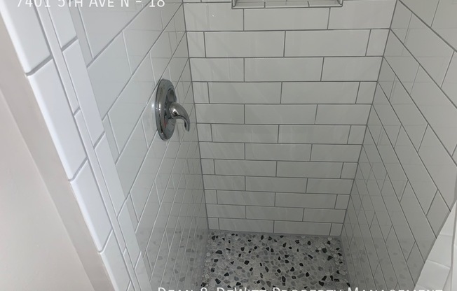 Studio, 1 bath, 290 sqft, $1,000