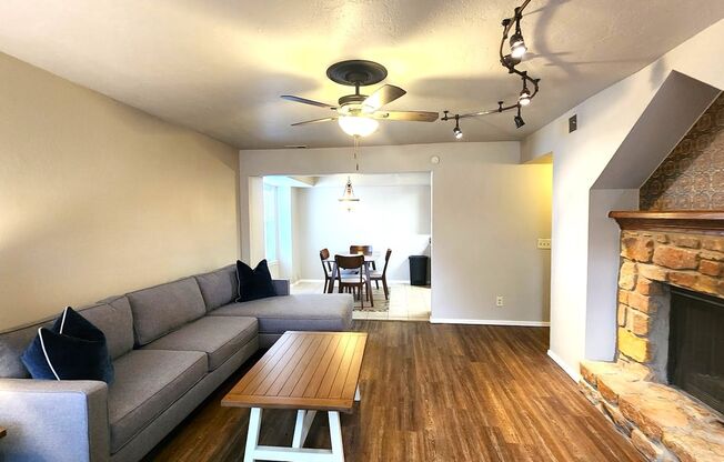 3 beds, 2 baths, $1,800, Unit # 27A