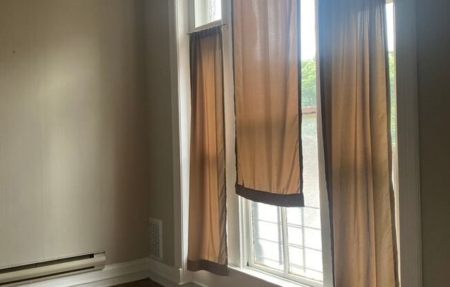 1 bed, 1 bath, 700 sqft, $1,125, Unit 2