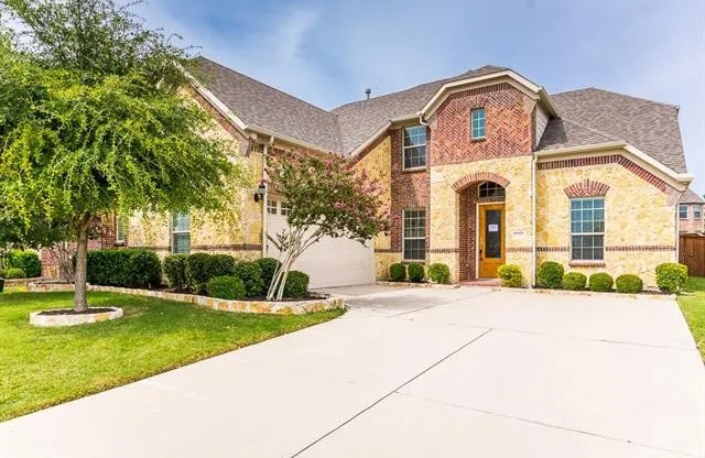 1018 BLANCO DR
