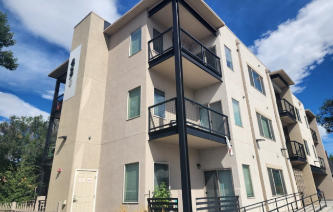 430 W Pikes Peak Ave