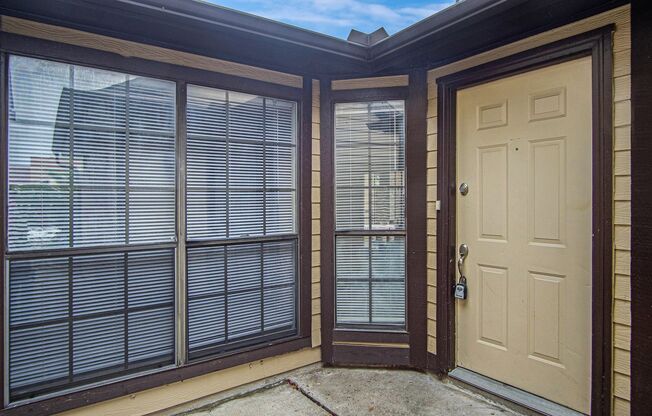 Updated 2/2 with Granite Counter Tops and Refrigerator Included!