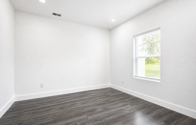 3 beds, 2.5 baths, 1,366 sqft, $1,499, Unit 1320