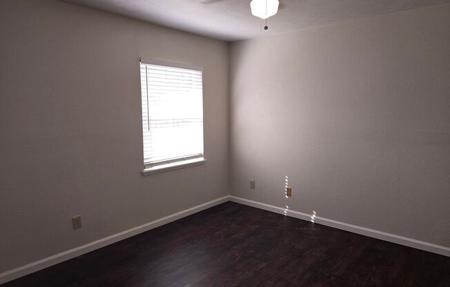 3 beds, 1 bath, $1,675