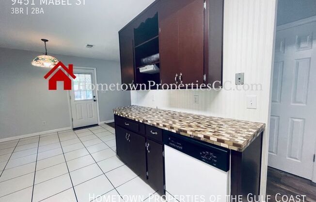 3 beds, 2 baths, 1,115 sqft, $1,800