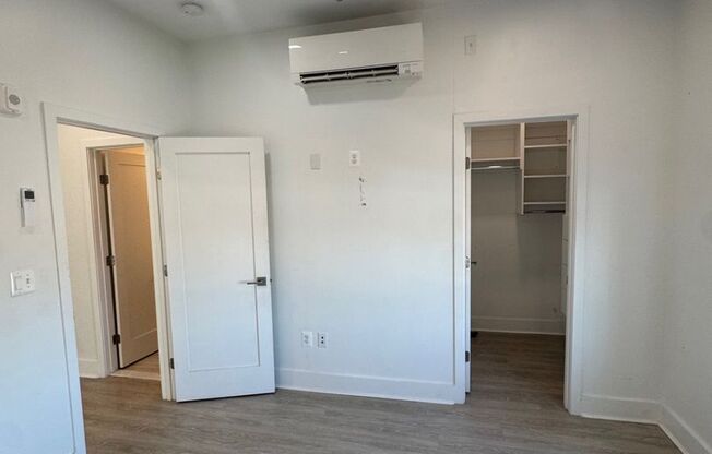 2 beds, 2 baths, 839 sqft, $1,600, Unit 400