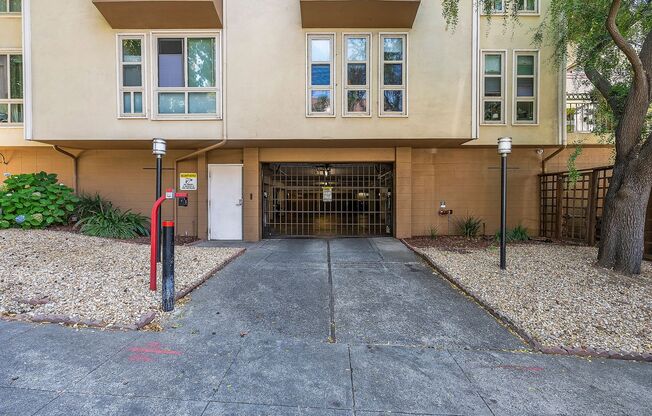 1 bed, 1 bath, $2,295, Unit # 209