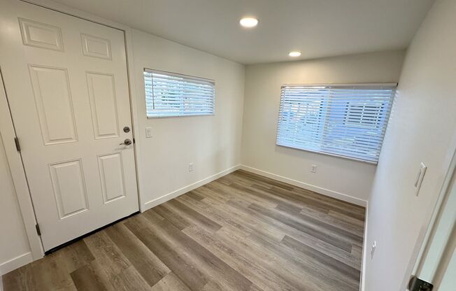 2 beds, 1 bath, $2,000