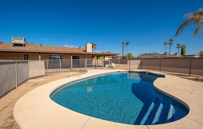 Ultimate Glendale Retreat: Beautiful Home on 3/4 Acre with Pool & Workshop!