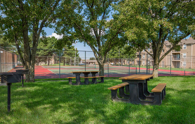 Garden park seating area at Wind River Lodge, Lenexa, KS, 66219