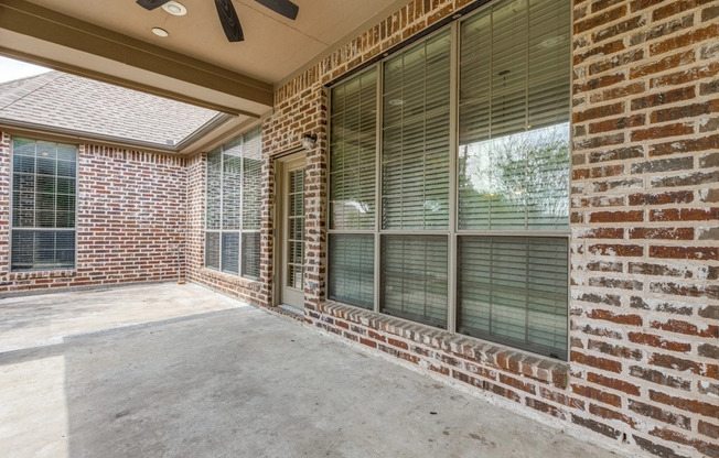 7701 THISTLEDOWN DR
