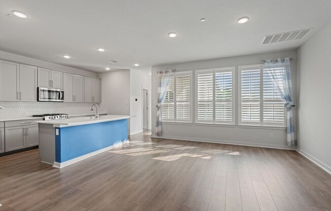 Spacious 3 Bedroom Townhome in Gated Community