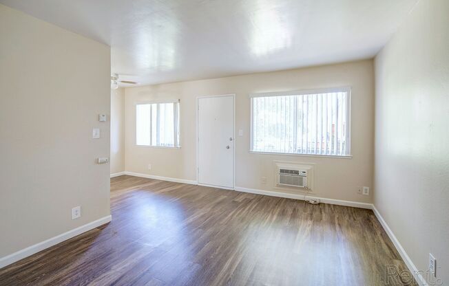 Spacious Floorplans in a GREAT Location!