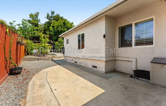 3 beds, 2 baths, 1,192 sqft, $4,195