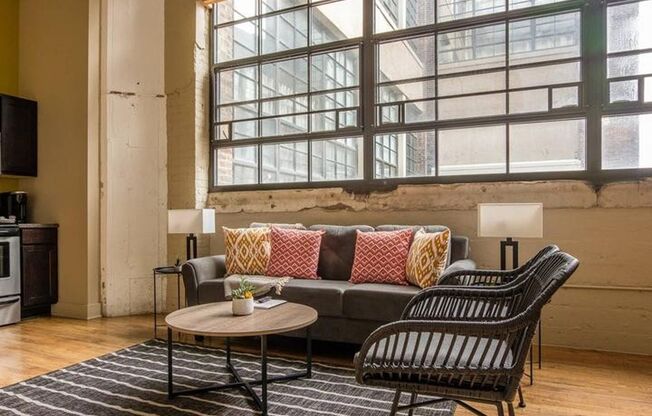 2 beds, 2 baths, 1,073 sqft, $1,750, Unit Apt. 211