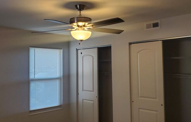 2 beds, 1.5 baths, 1,100 sqft, $1,165, Unit 684201