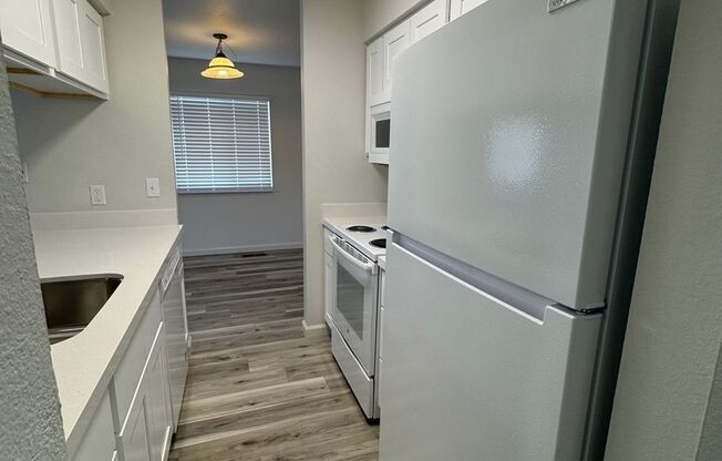 2 beds, 2 baths, 928 sqft, $1,699, Unit 3C