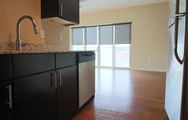 Studio, 1 bath, 404 sqft, $1,195, Unit APT 231